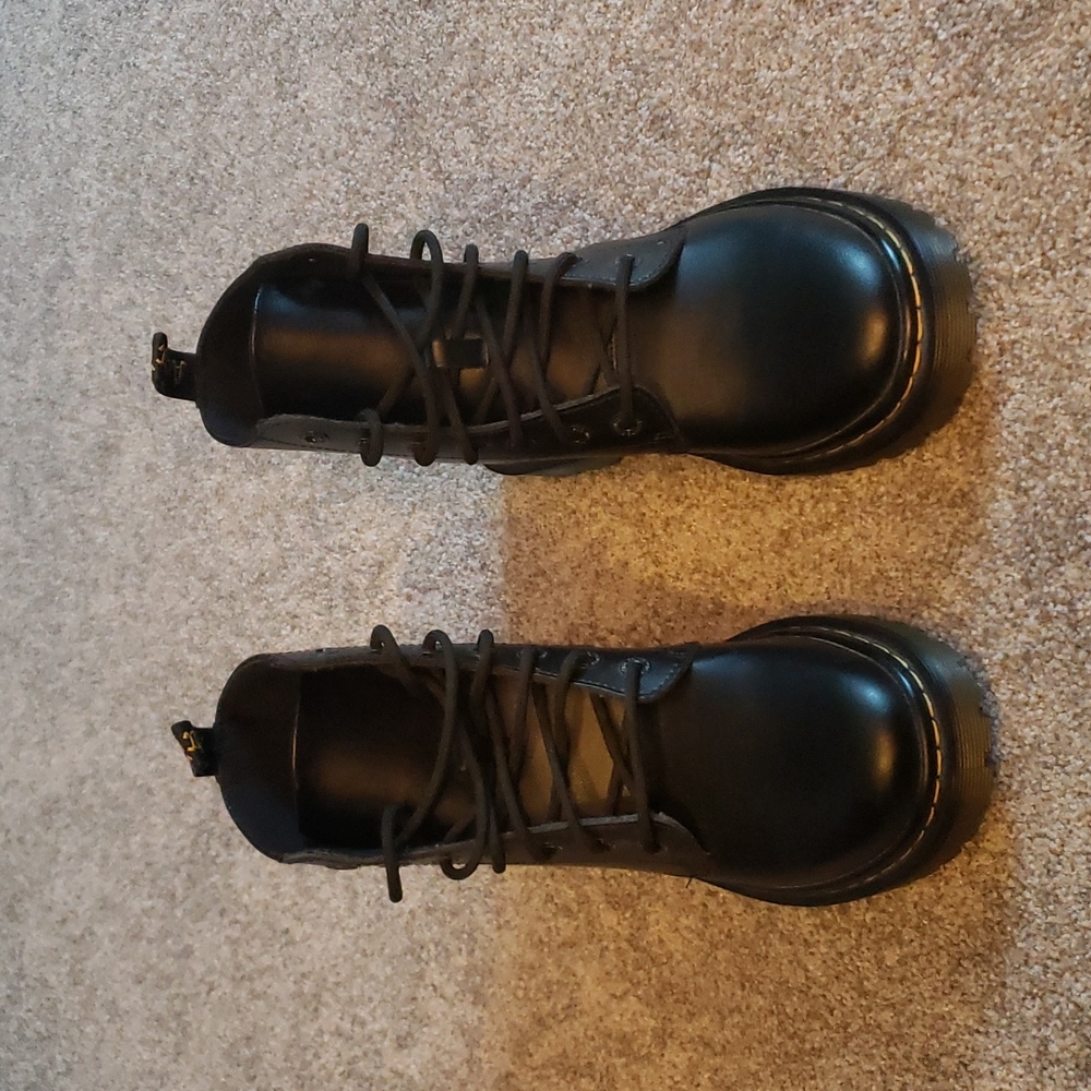 Dr. Martens smooth leather Air cushion